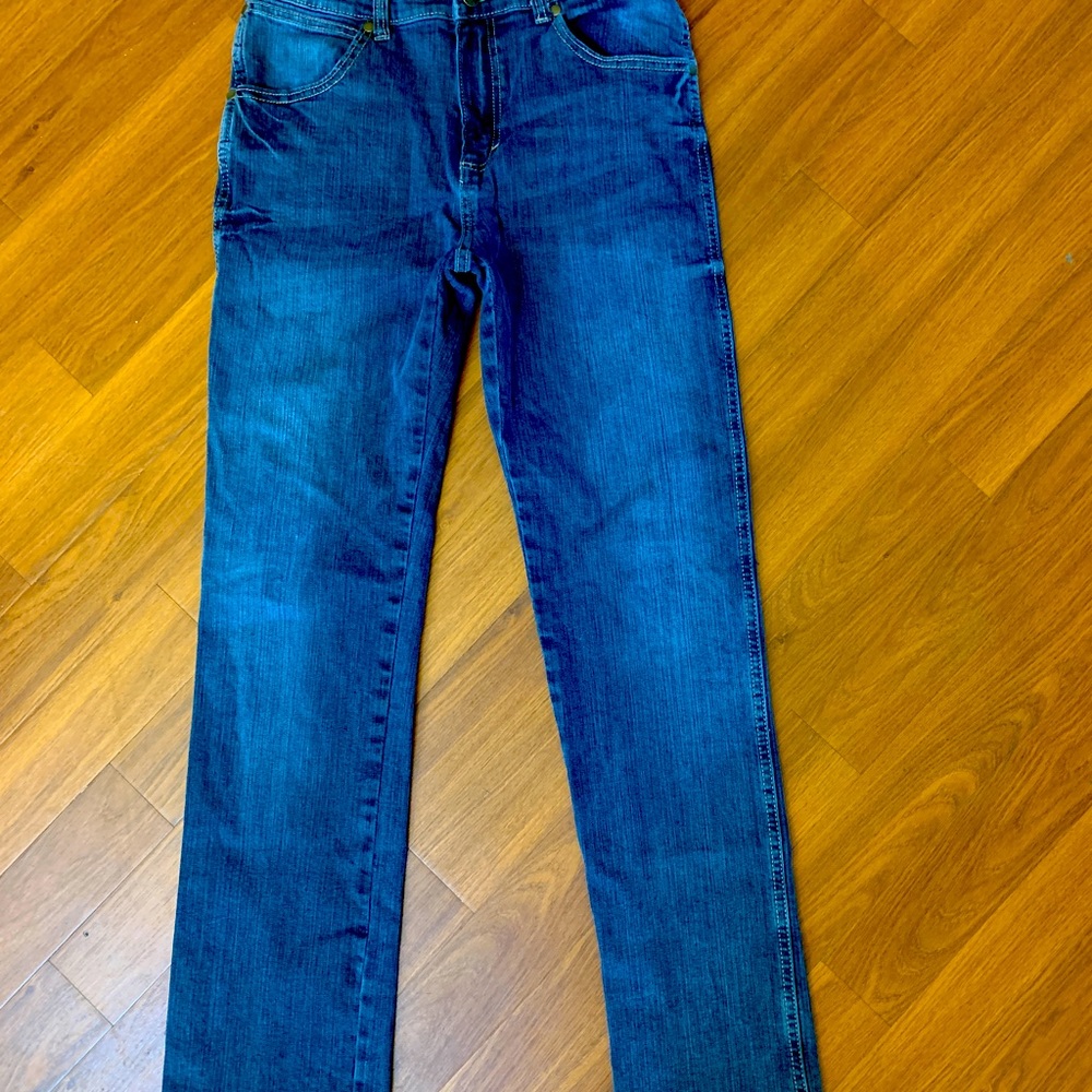 Wrangler Retro Slim Straight Jeans. Size  16